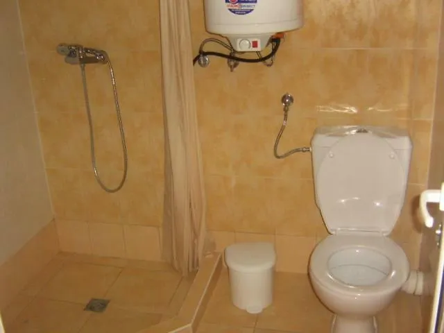 с две спални в комплекс лъки 2 влас *