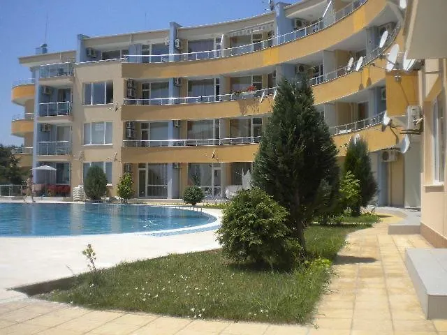 с две спални в комплекс лъки 2 влас Apartamento